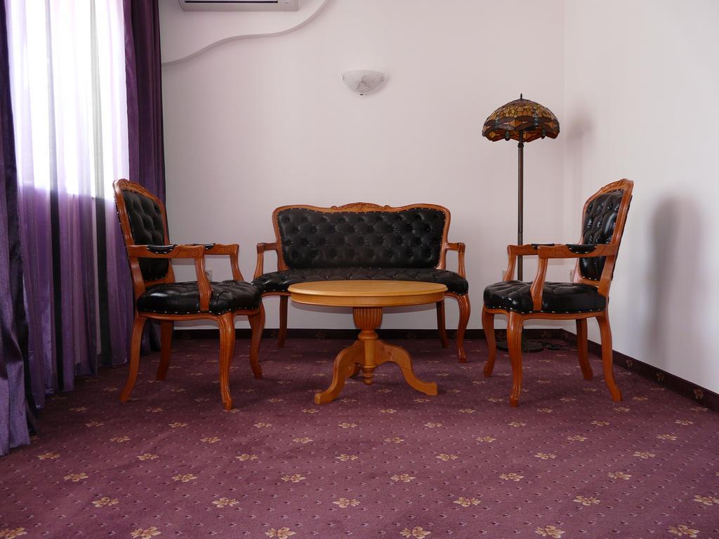 Hotel Incognito Pomorie Habitación foto
